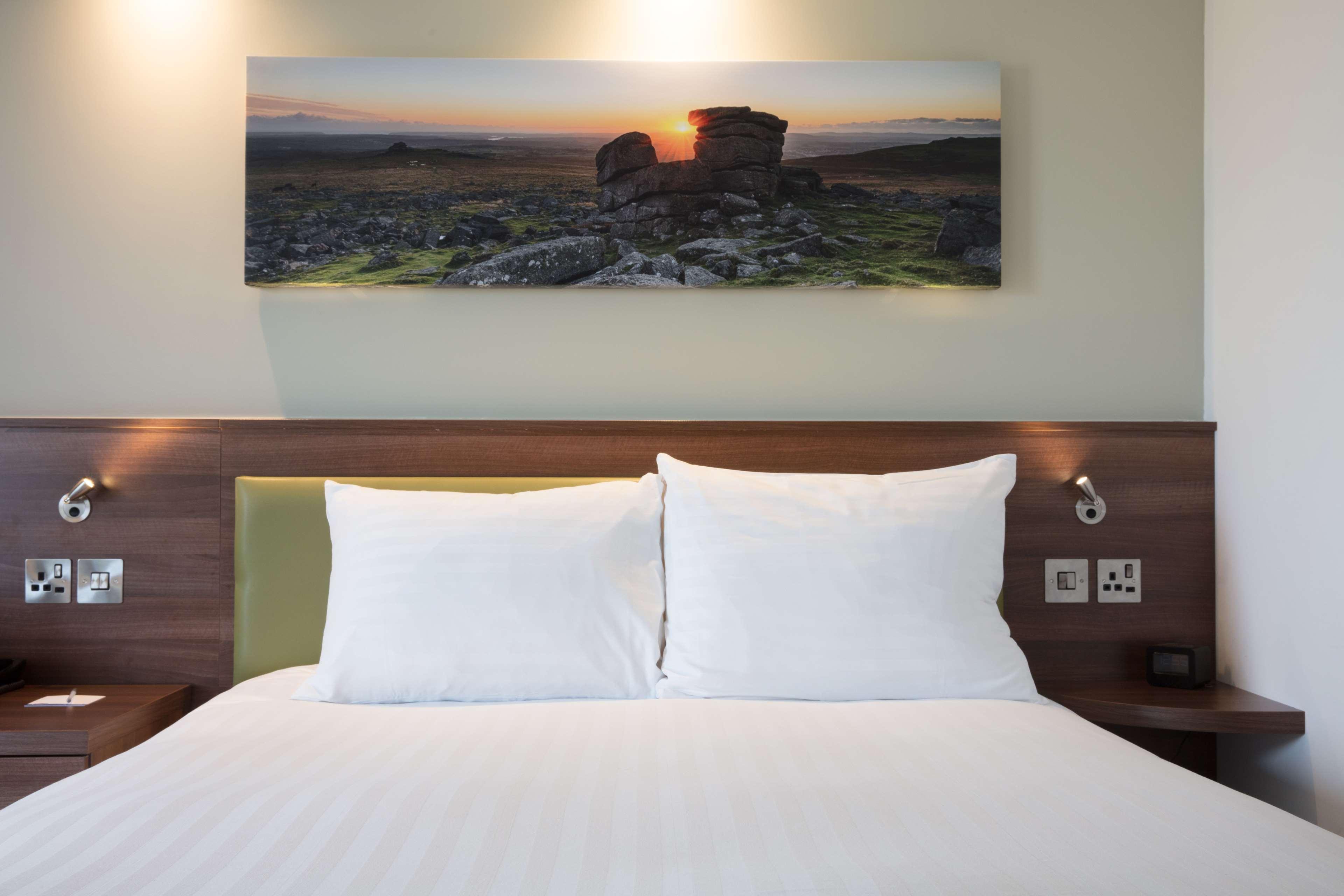 Hampton By Hilton Exeter Airport Hotel Woodbury Ngoại thất bức ảnh