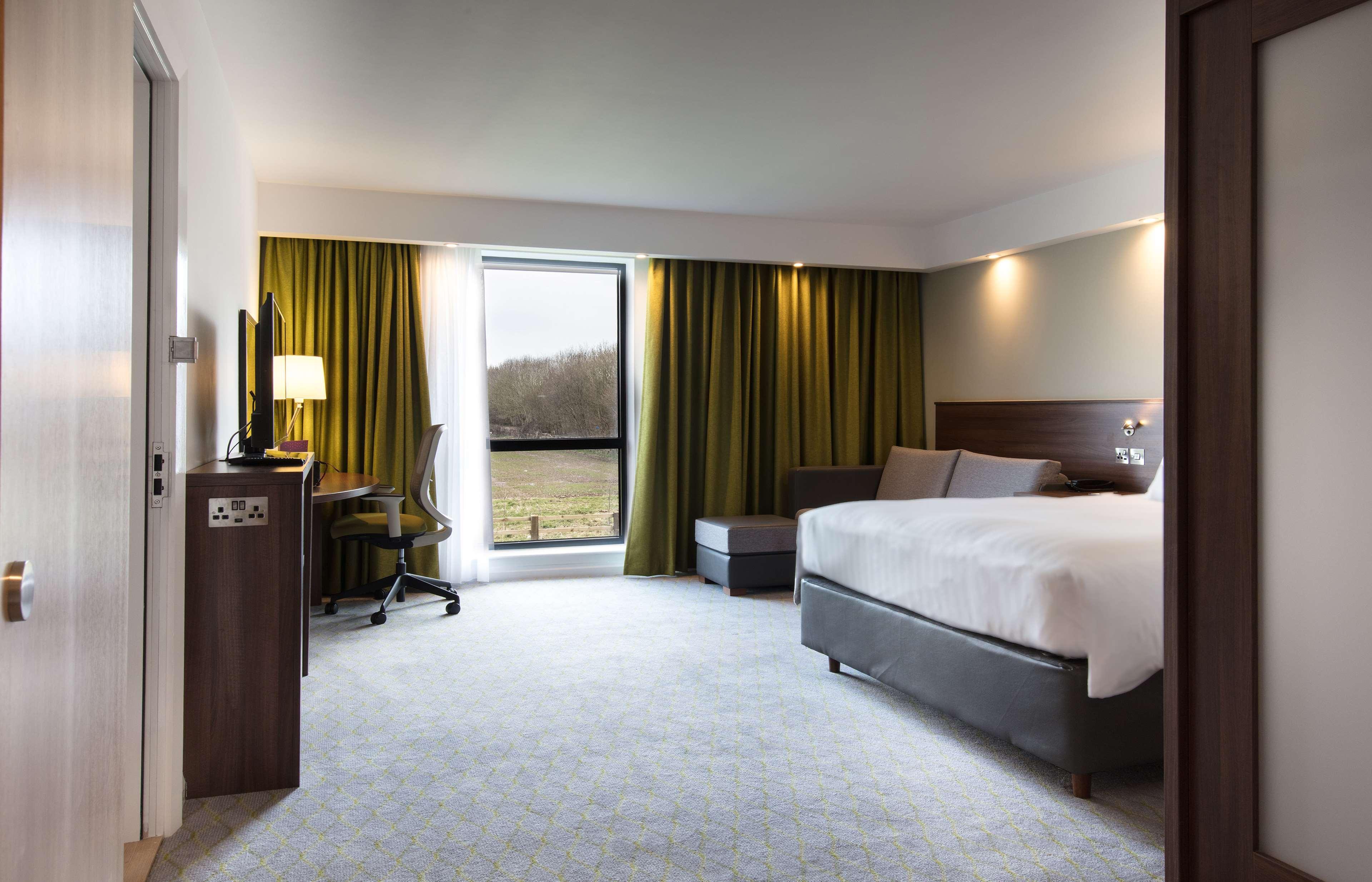 Hampton By Hilton Exeter Airport Hotel Woodbury Ngoại thất bức ảnh