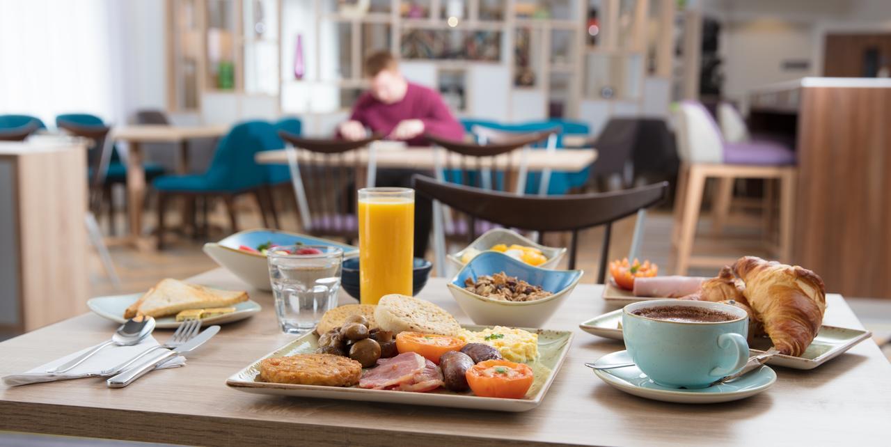 Hampton By Hilton Exeter Airport Hotel Woodbury Ngoại thất bức ảnh